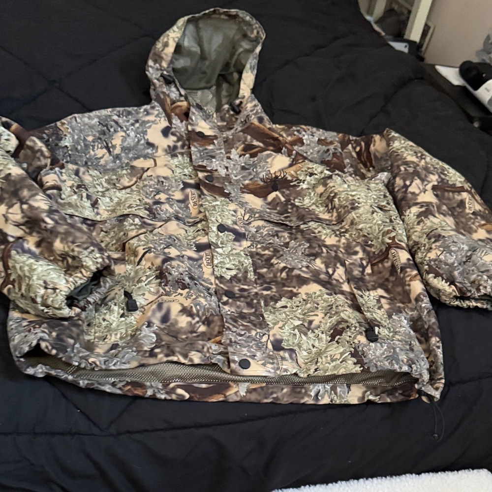 Camouflage Men's hooded rancho jacket